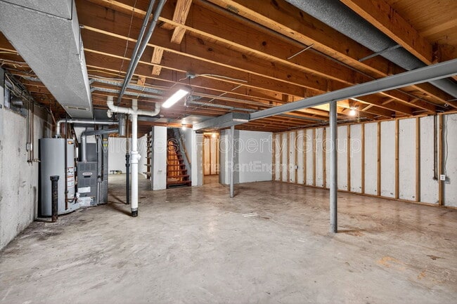 Building Photo - 1165 Lees Ln