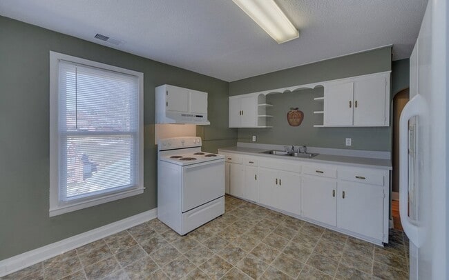 Building Photo - 113 Prospect St