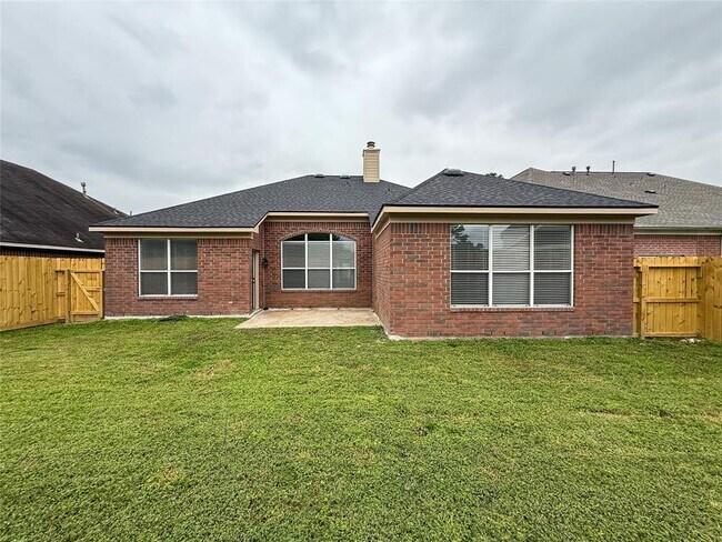 Building Photo - 10114 Willow Crossing Dr
