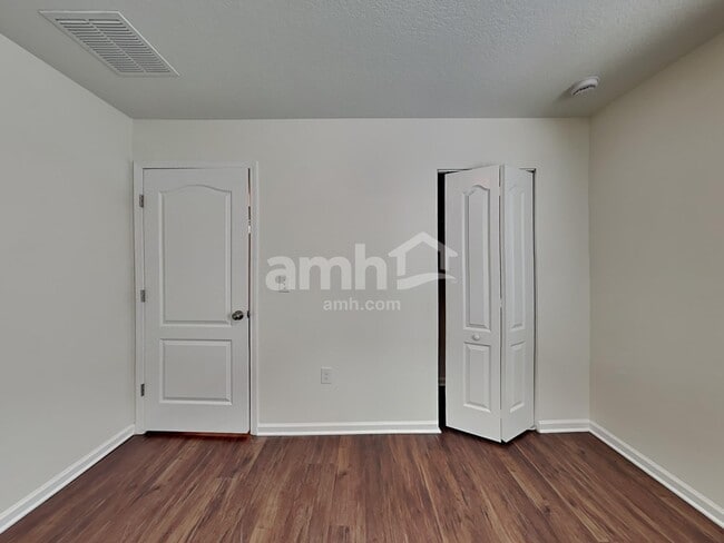 Building Photo - 2066 Tyson Lake Dr