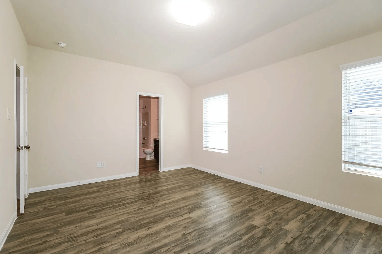 Building Photo - 915 Doubletree Glen Dr