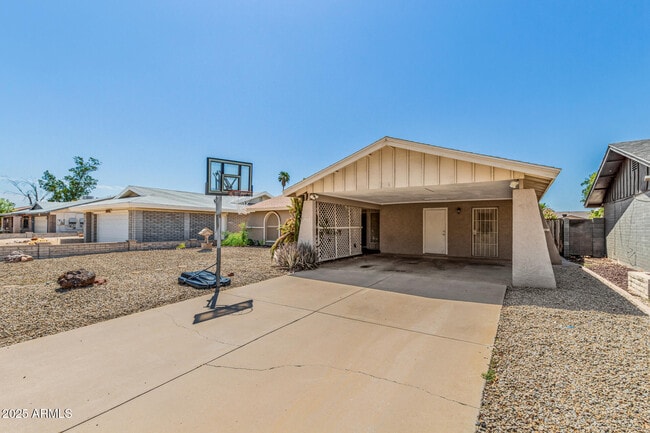 Building Photo - 2955 W Wagoner Rd