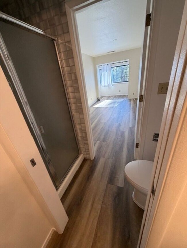 Building Photo - Northwood Estate Charmer - REDUCED PRICE