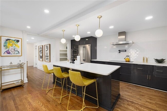 Building Photo - 23 Mt Vernon St