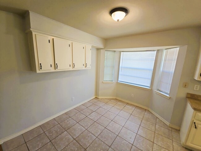 Building Photo - 5611 Caldicote St