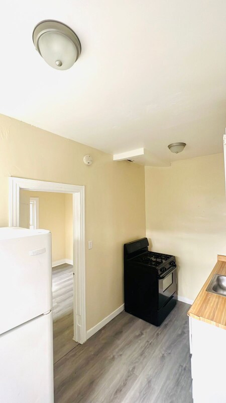 Building Photo - 4017 W 28th St