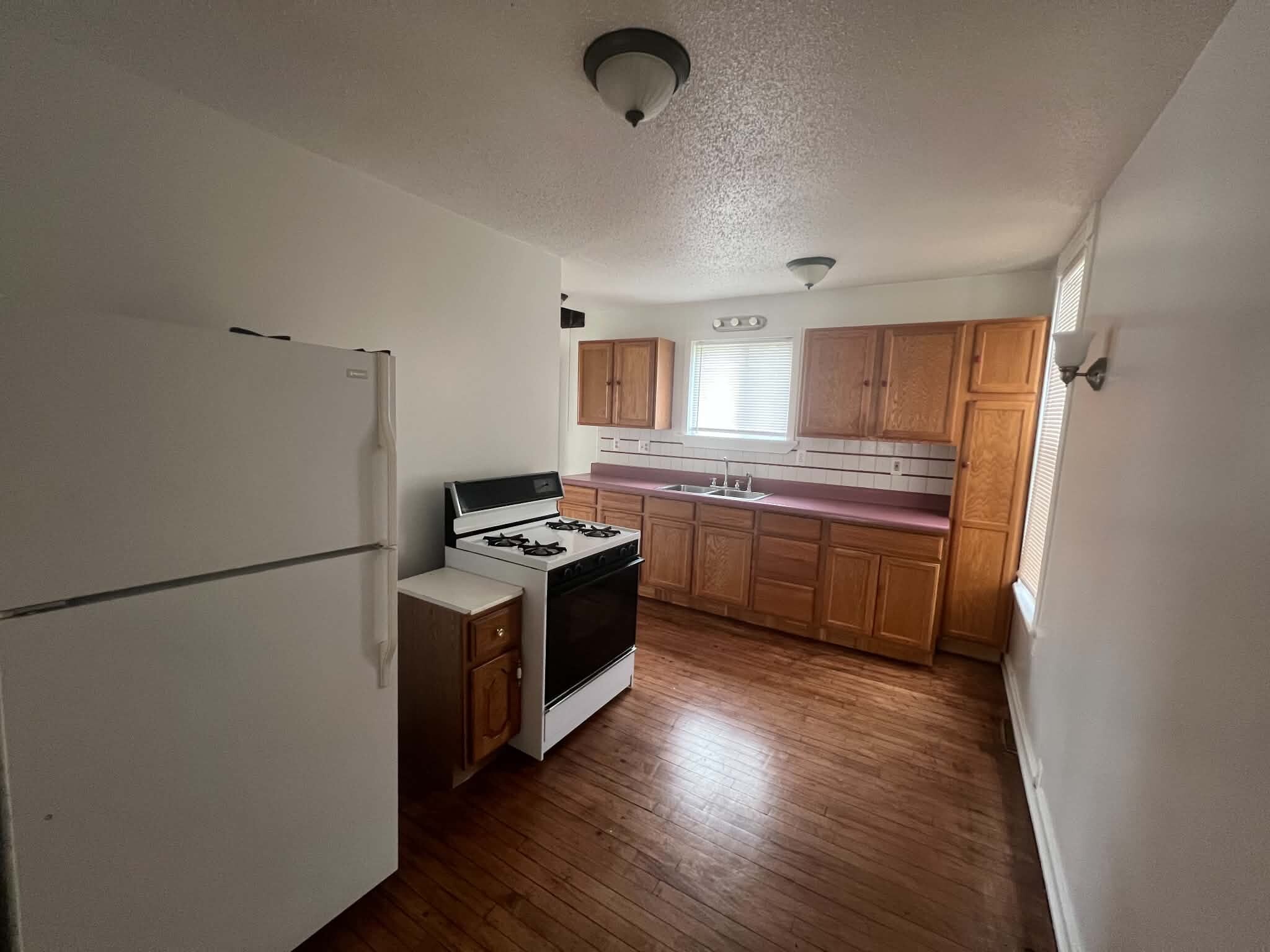 Building Photo - 701 Litchfield St