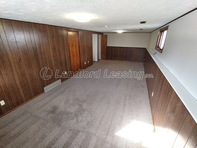 Building Photo - Split level home with updates in Amherst S...