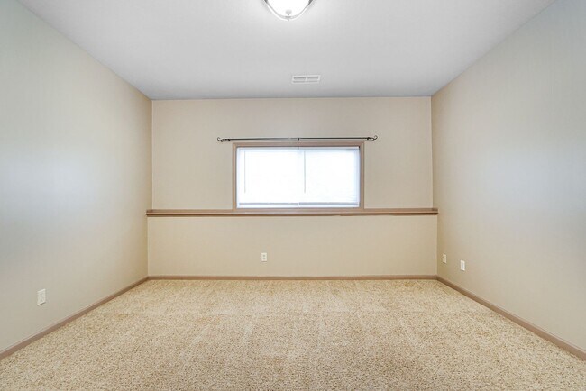 Building Photo - Gorgeous Family home for Rent!