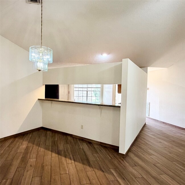 Building Photo - 16914 Summer Dawn Pl