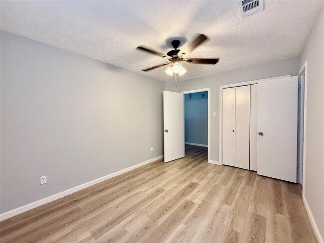 Building Photo - 9418 Westacre Pl