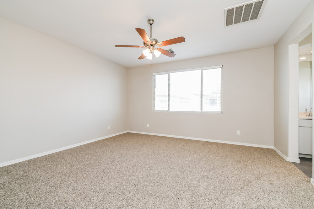 Building Photo - 9528 E Travertine Ave