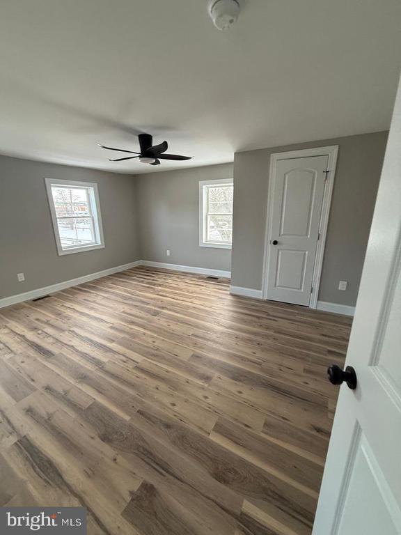 Building Photo - 111 E Barber Ave