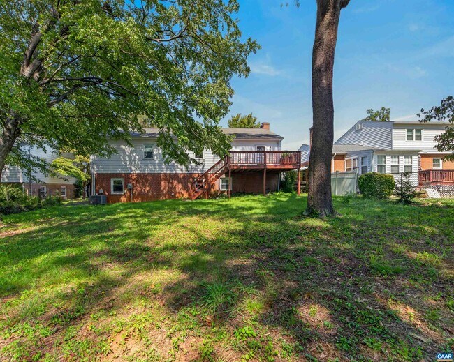 Building Photo - 308 Eastbrook Dr