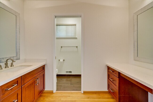 Building Photo - 5097 Forest Glen Dr
