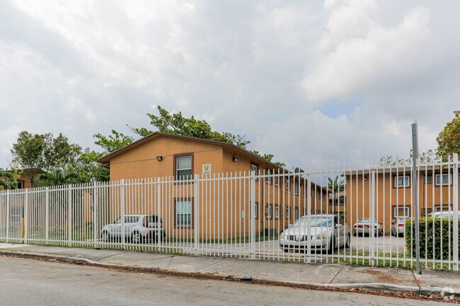 Building Photo - Tower Park Village I