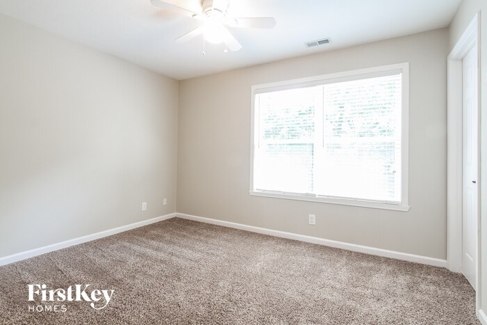Building Photo - 7203 Tresa Dr