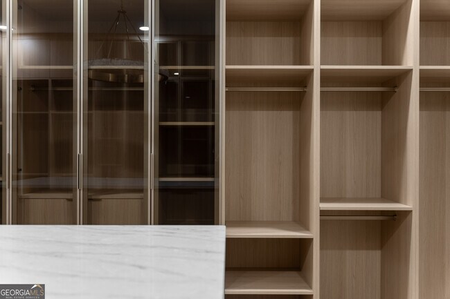 Building Photo - 407 Thunder Rd