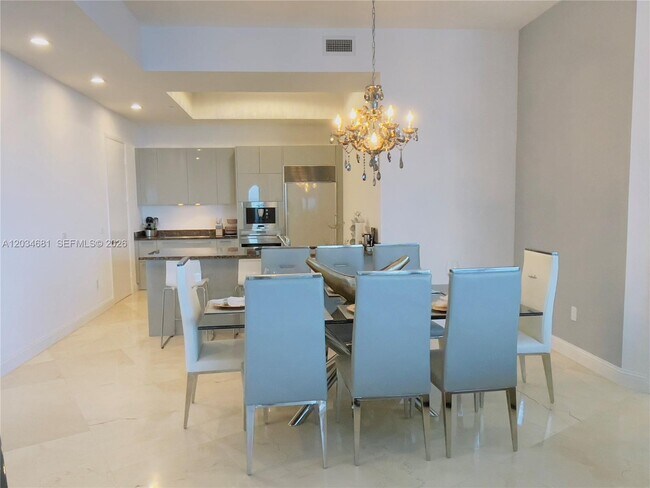 Building Photo - 16001 Collins Ave