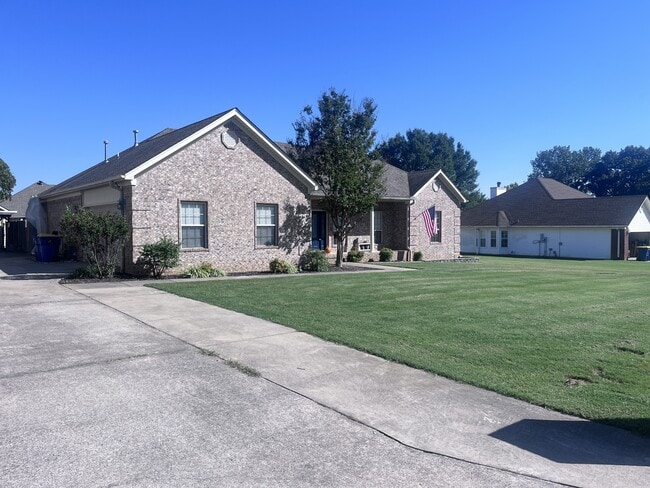 Building Photo - 29 Oak Crest Dr