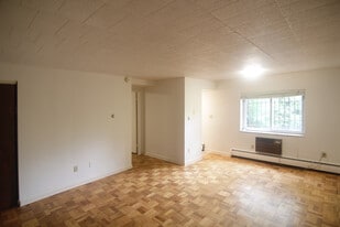 Building Photo - 1230 E End Ave