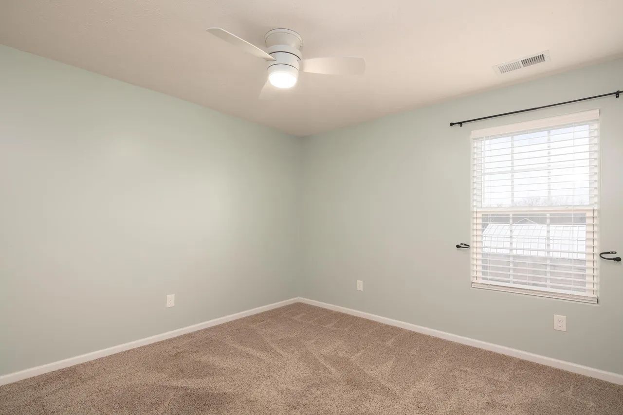 Building Photo - 138 Nathan Hale Dr