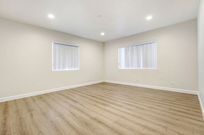 Building Photo - Beautifully rehabbed Highland Park Home!