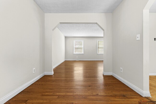 Building Photo - 3330 Tisdale Dr