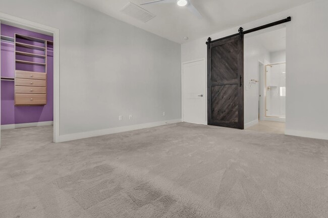 Building Photo - 945 E Mason Ln