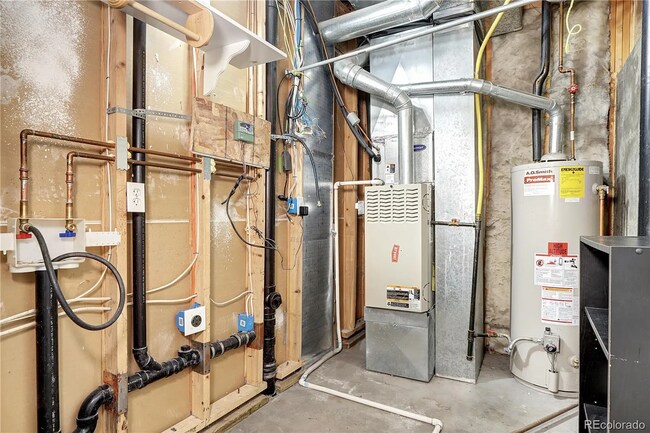 Building Photo - 3 bed / 2.5 bath duplex in Castle Rock!! -18 month lease preferred