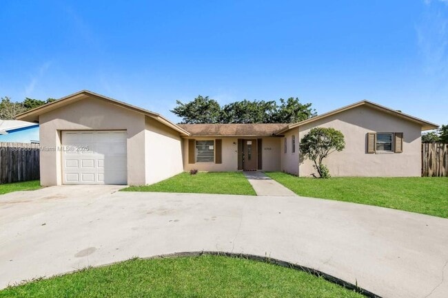Building Photo - 10966 Winding Creek Way