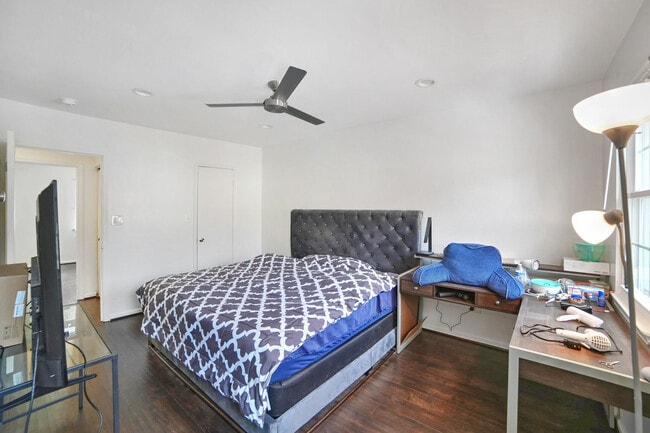 Building Photo - 23 Honey Brook Ln