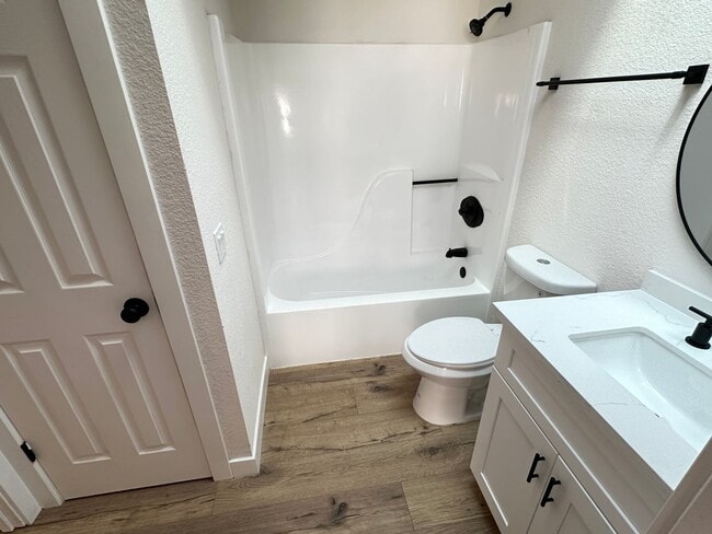 Building Photo - APARTMENT WITH GARAGE INCLUDED - SEDONA - ...