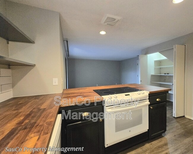 Building Photo - 7176 SW 161st Terrace