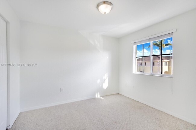 Building Photo - 1935 SW 60th Terrace