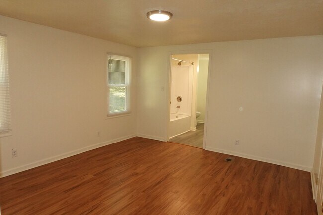 Building Photo - 1499 Merrimac Rd
