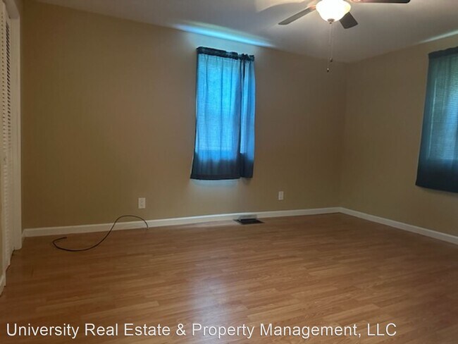 Building Photo - 2 br, 1 bath House - 4401 Walker Blvd