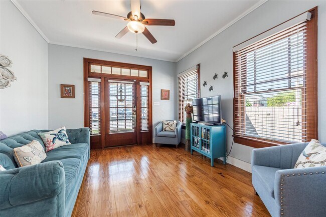 Building Photo - 4508 Avenue O 1/2