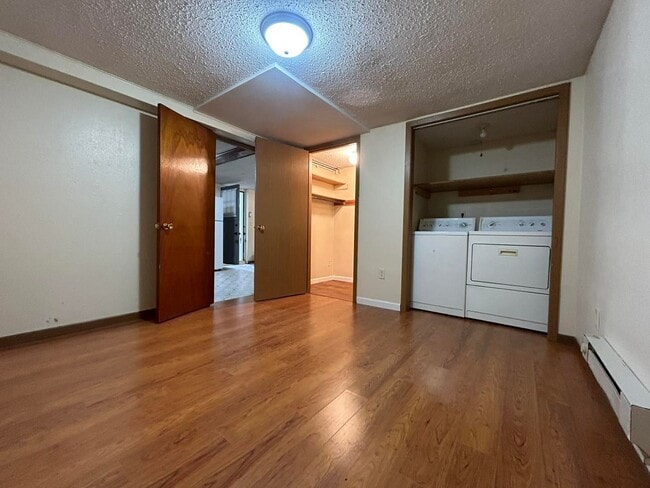 Building Photo - 391 2nd Ave SW