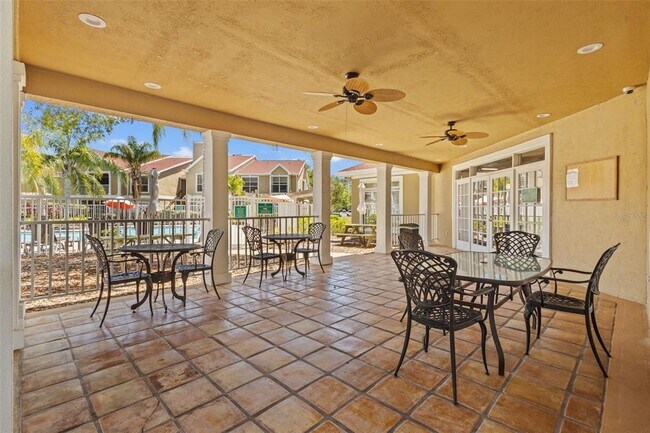 Building Photo - 9481 Highland Oak Dr