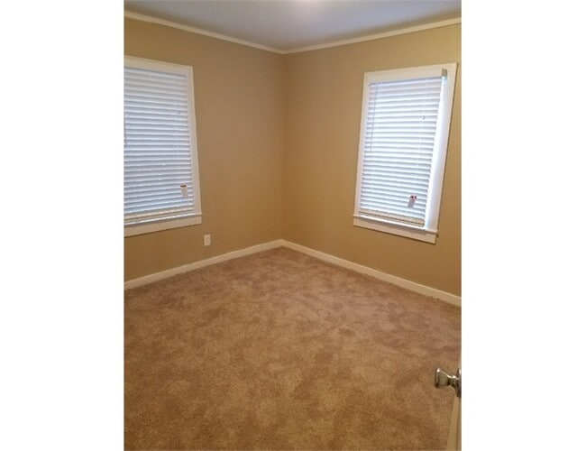 Building Photo - 3922 Wiggins Dr