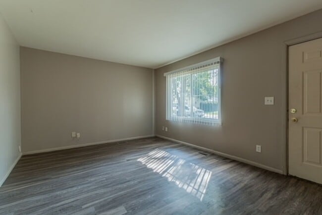 Building Photo - Newly renovated, 3 Bedroom ranch! - Availa...