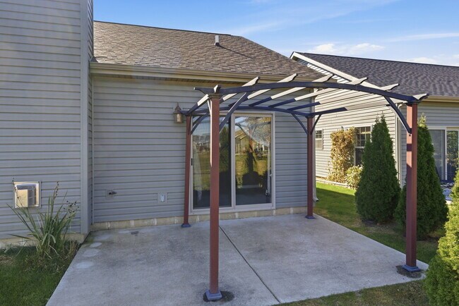 Building Photo - 3410 Monument Dr