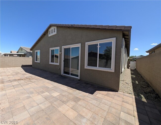 Building Photo - 1290 Paseo del Oso Ln