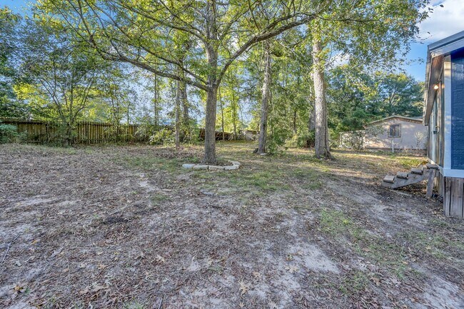 Building Photo - 14287 Forest Cir