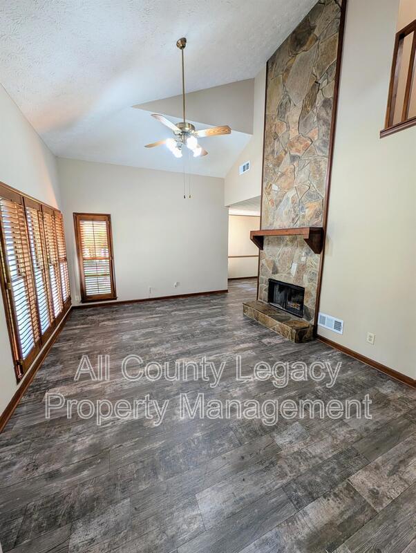 Building Photo - 125 Governor's Rdg