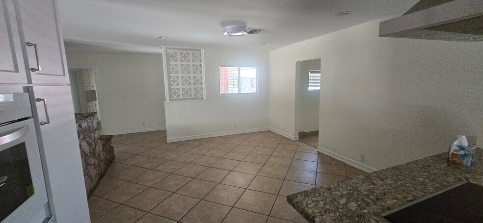Building Photo - 1716 Kiltie Way