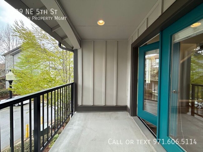 Building Photo - 1209 NE 5th St