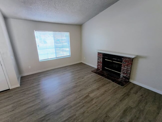 Building Photo - 19088 Tule Way