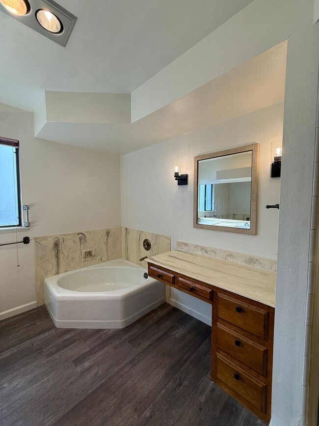 Building Photo - Creekridge Villas Single Story Condo in Gated Community in Orcutt with Easy Access to VSFB